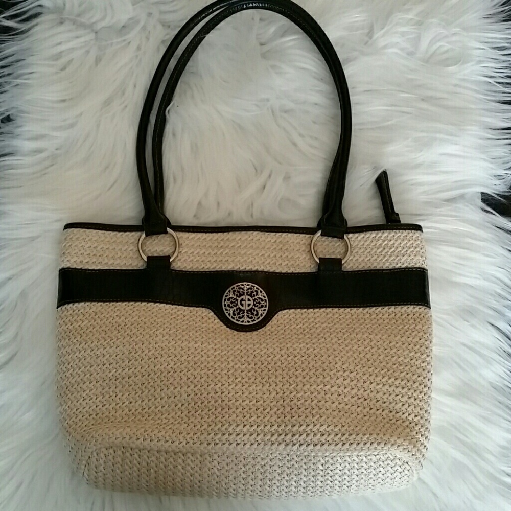 Excellent condition Giani Bernini shoulder bag